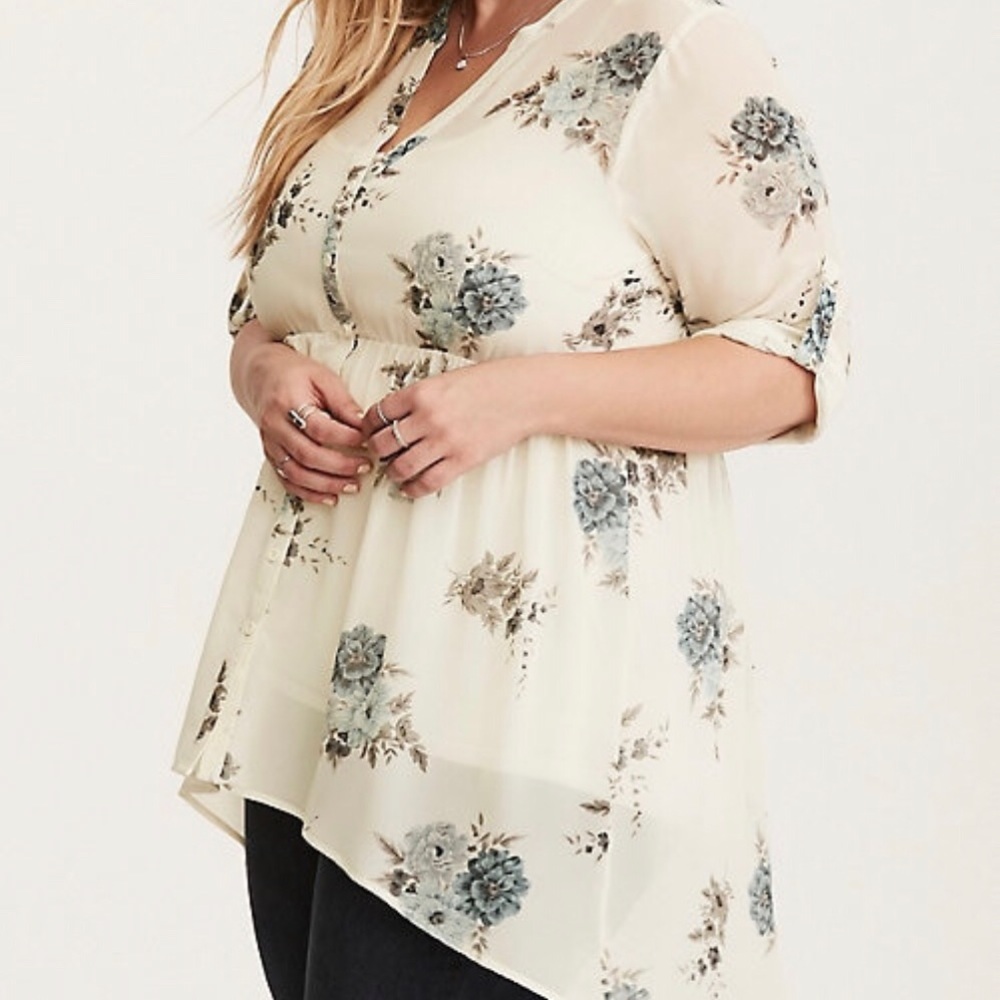 Torrid floral print chiffon hi lo top size 30
